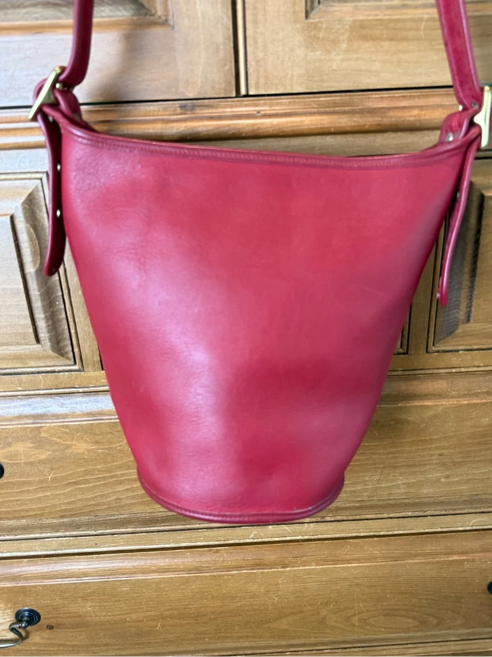 Coach Vintage Classic Red Leather Bucket Shoulder Bag 9953 - Picture 2 of 9